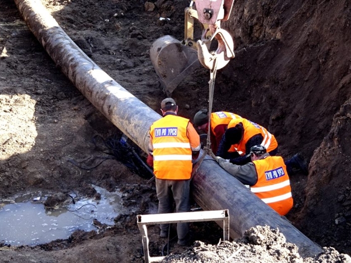 инкерманский водозабор. водоподъём г шахты откачка шахтных вод. мелиховка шахты. вода город шахты. трубопровод в шахте.