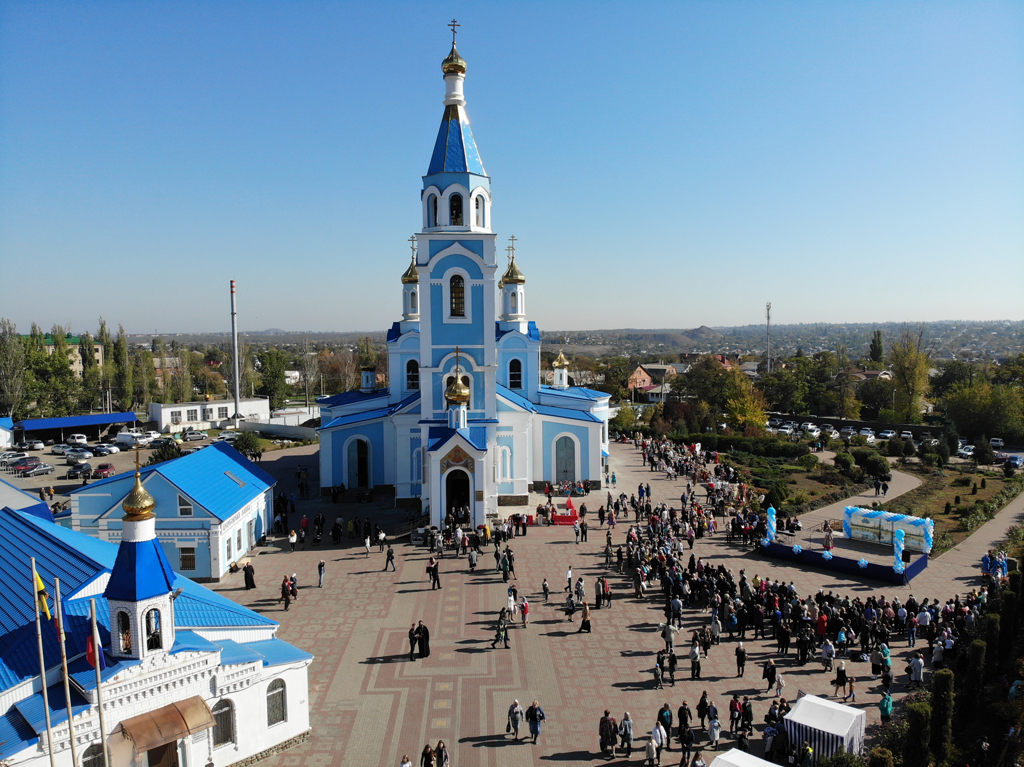 Численность города шахты. Шахты храм Покрова Пресвятой Богородицы. Храм Покрова Пресвятой Богородицы (Батайск).